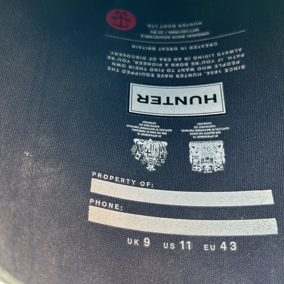 Hunter boots size 11 with extra calf space worn a few   times almost new…. - Picture 4 of 7